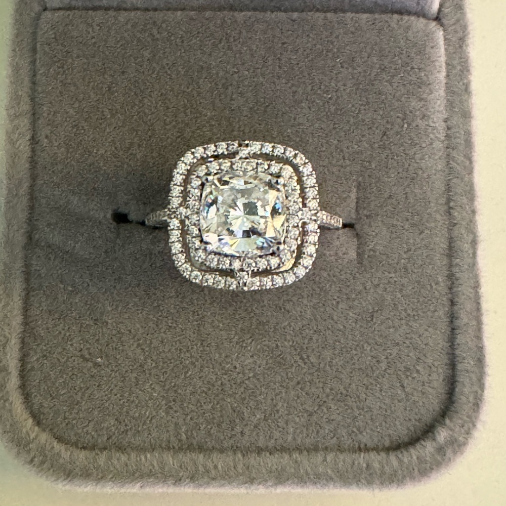 Stunning Simulated Diamond Ring - image 6